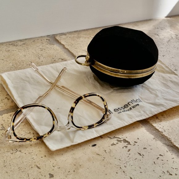 M ESSENTIAL Unique Hexagonal Clutch Purse - Picture 2 of 14